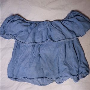 Forever 21 Off shoulder blouse  🦋